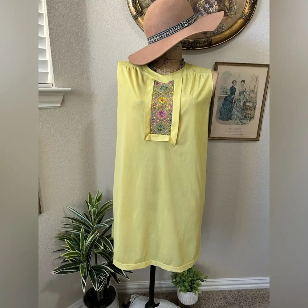 Vasarrette by‎ Munsingwear Vintage Yellow Embroidery Night Gown Slip Dress sz M